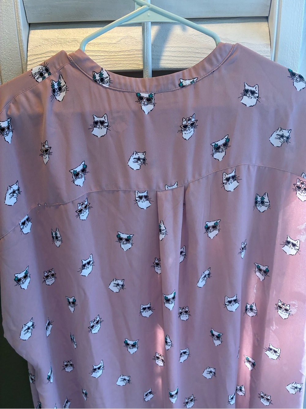 torrid Rose Mauve Floral-Print V-Neck Blouse - Picture 12 of 13